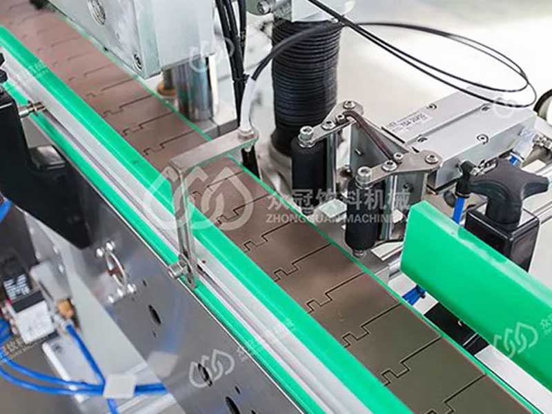 Automatic Linear type Self-Adhesive Labeling Machine
