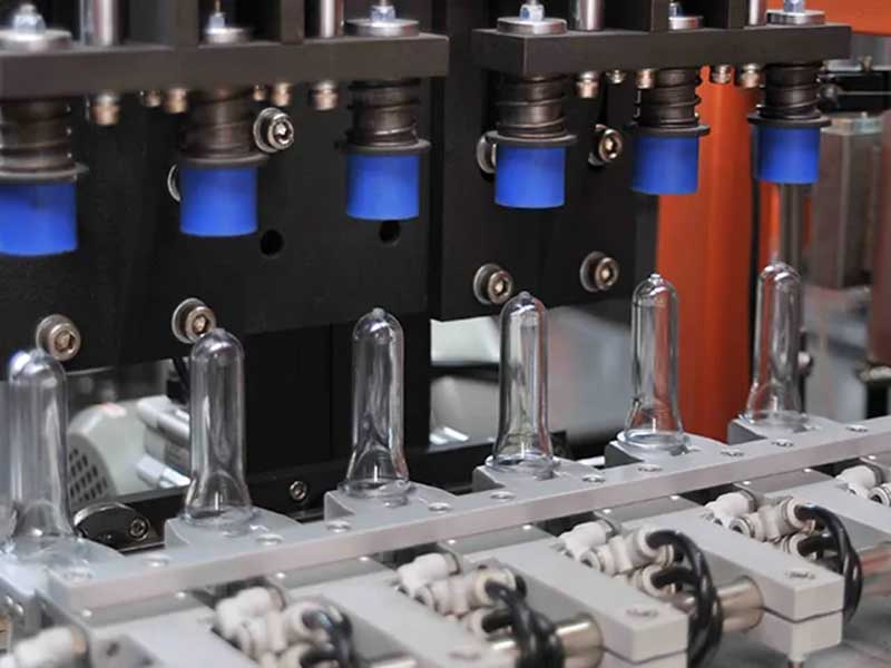 Competitive Price Full Automatic Bottle Blow Molding Machine Blowing PET with New Technology